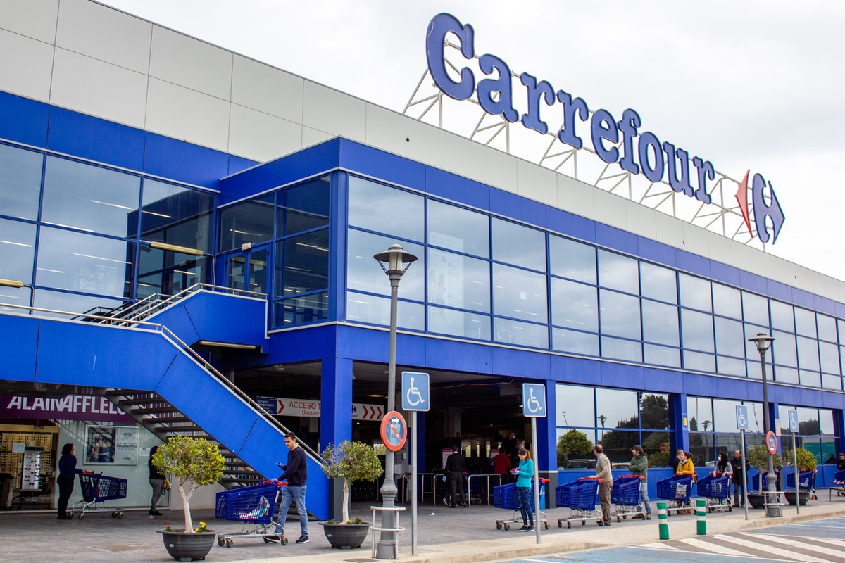 Un centre commercial Carrefour