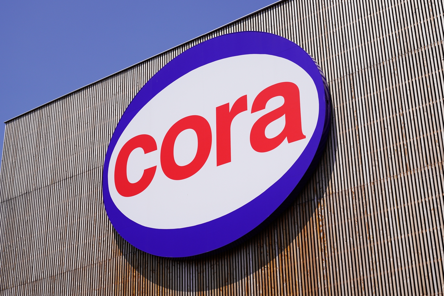 Cora devient Carrefour