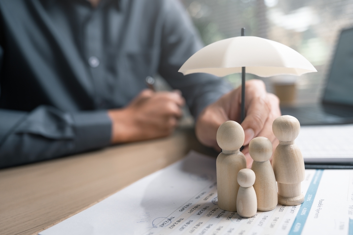 Illustration représentant l’assurance M&A comme outil de protection dans les transactions de fusions-acquisitions en France.